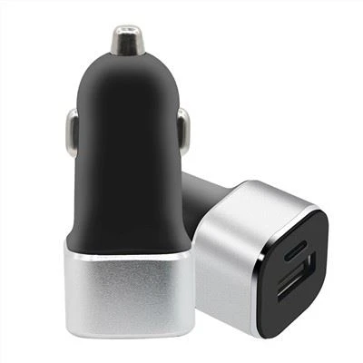 Carregador de carro universal com 2 portas USB